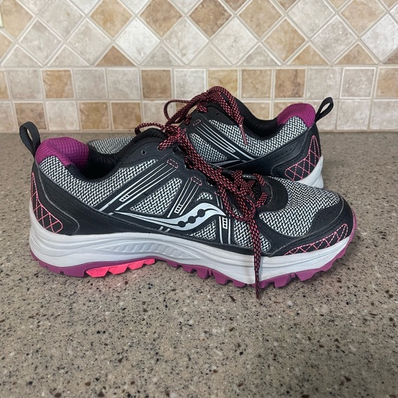Saucony Womens Excursion TR 10Trail Running Shoe Black/Purple/Gray Size 7.5 Wide - Picture 6 of 10